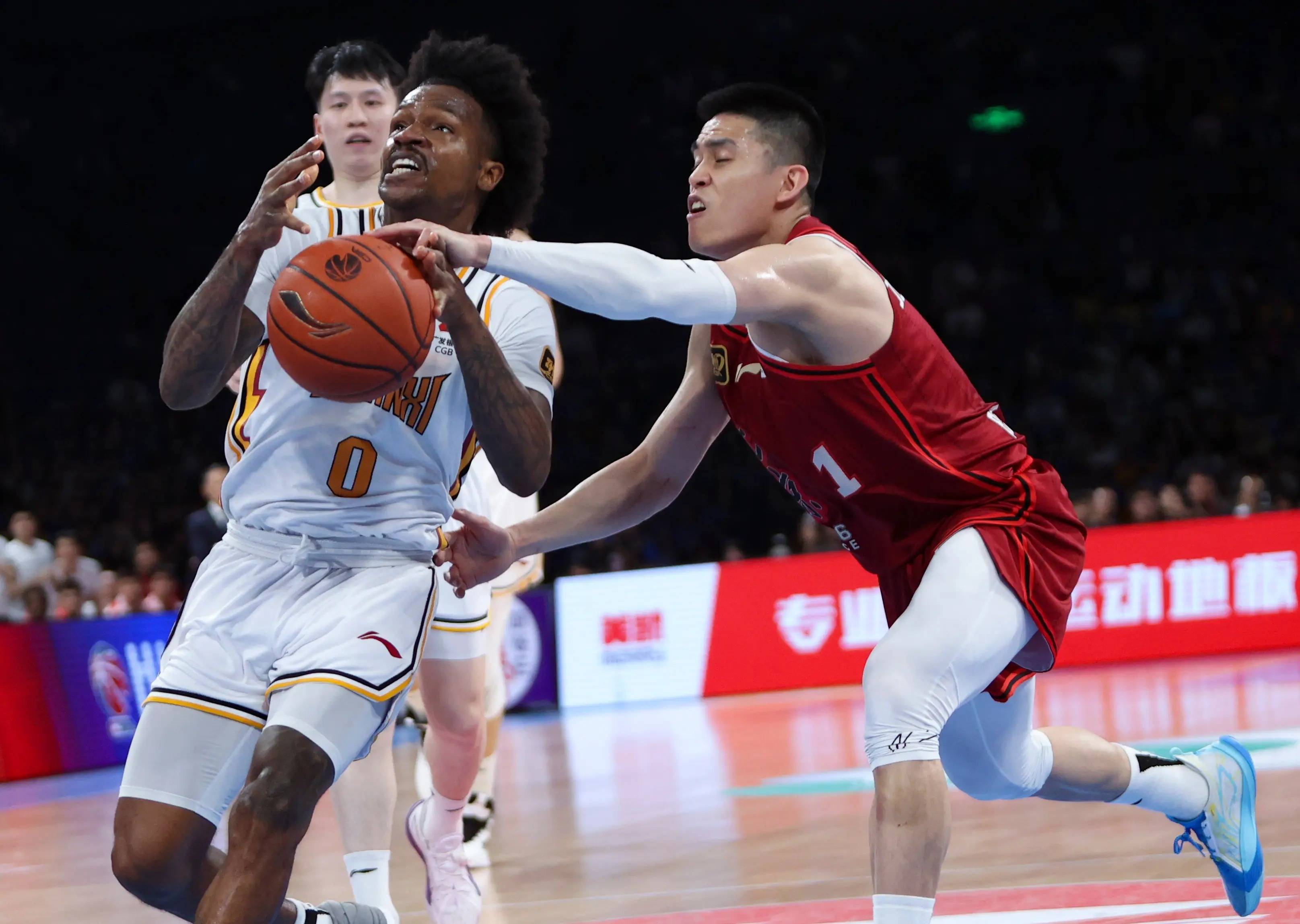 关于CBA常规赛倒计时;广东宏远窗口期刷新队史纪录;细节引发关注;信心回归;资深球员宣示担当的信息 关于CBA常规赛倒计时;广东宏远窗口期刷新队史纪录;细节引发关注;信心回归;资深球员宣示担当的信息