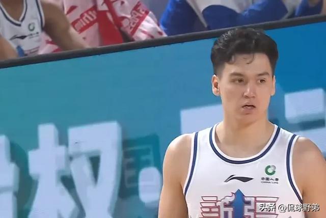 关于赛前全明星赛焦点战,山东男篮更衣室发声,底气十足,球队文化再被提及的信息 关于赛前全明星赛焦点战,山东男篮更衣室发声,底气十足,球队文化再被提及的信息